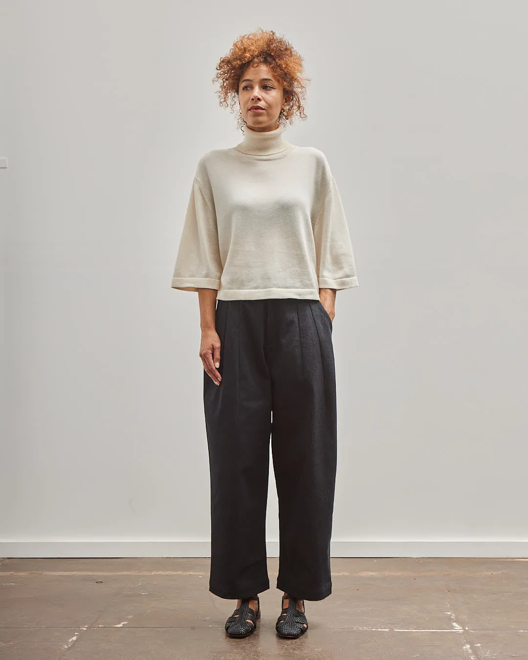 7115 Signature Pleated Trouser, Navy Black