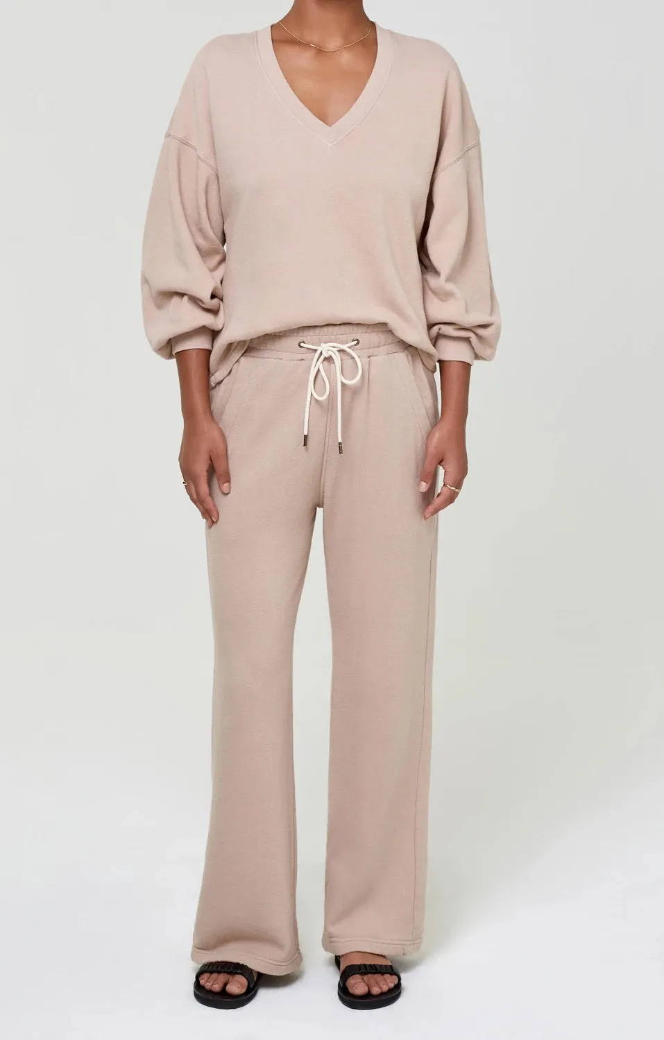 Citizens of Humanity - Nia Wide Leg Lounge Pant in Nougat