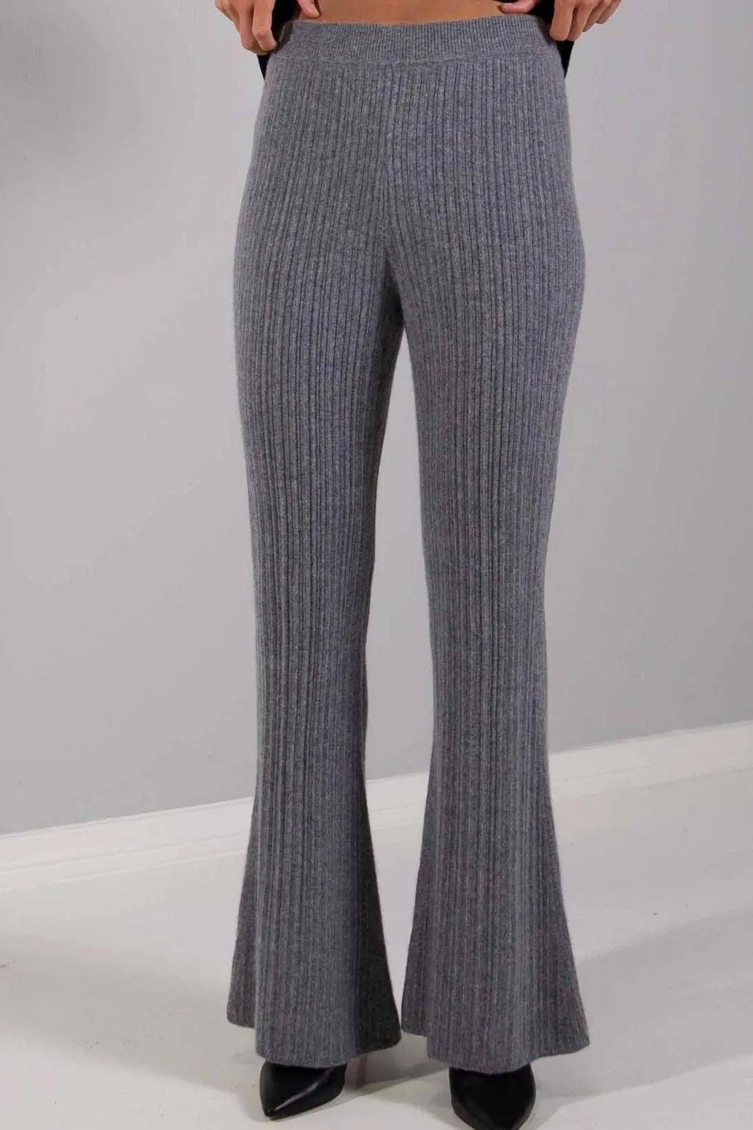 RECYCLED CASHMERE RIBBED PANTS